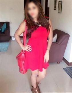 Pinky 22 year female call girls in kolkata