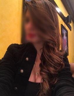 Sanju 22 year female call girls in kolkata